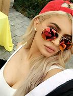 kylie.jpg
