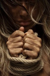 rope-woman-2322774__340.jpg